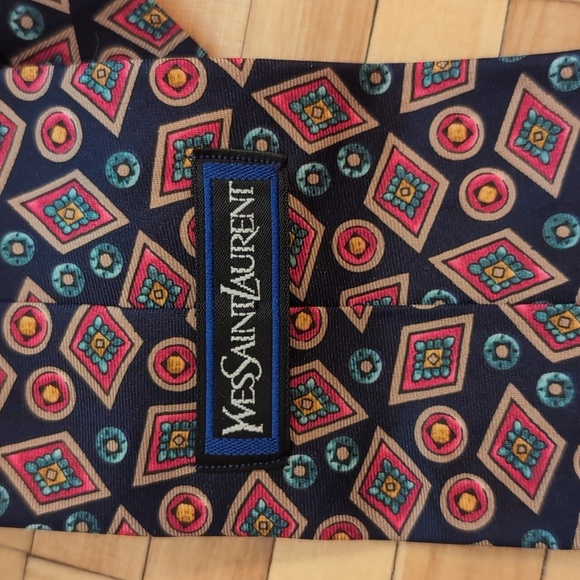 Vintage Yves Saint Laurent silk tie - Picture 2 of 3